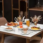 Ξενοδοχείο Niepce Paris, Curio Collection By Hilton