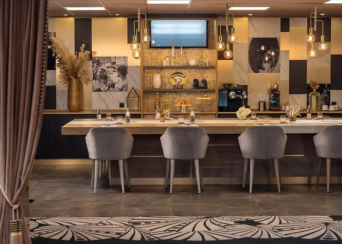 Hotel Niepce Paris, Curio Collection By Hilton Parigi