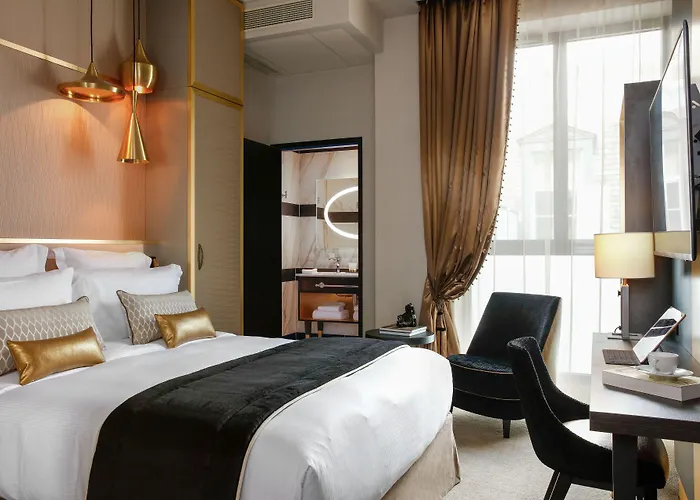 Niepce Paris, Curio Collection By Hilton Parigi