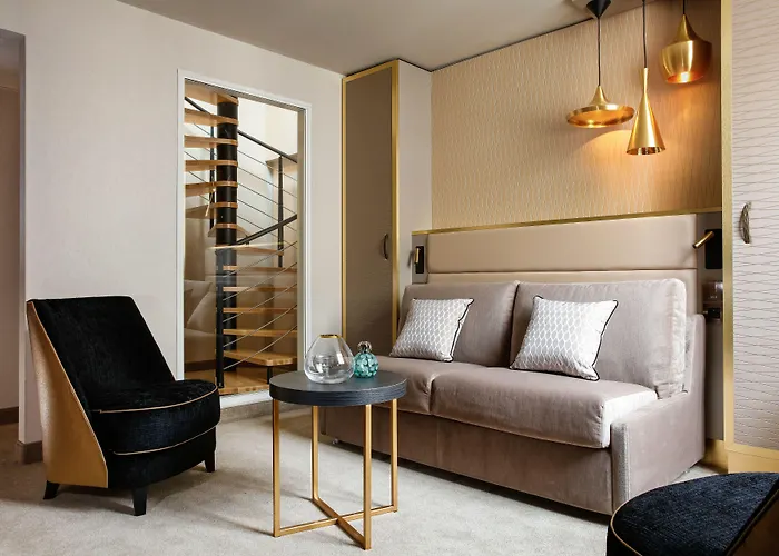 Niepce Paris, Curio Collection By Hilton Hotel