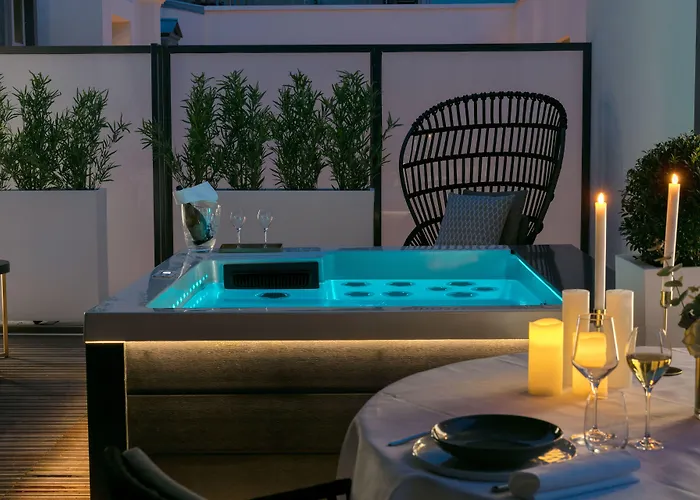 Hotel Niepce Paris, Curio Collection By Hilton Parigi