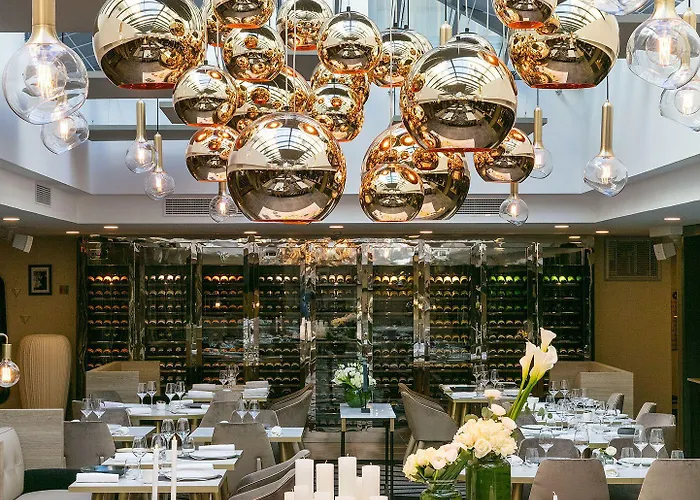 Niepce Paris, Curio Collection By Hilton Hotel 4*