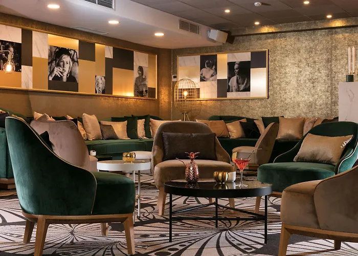 Niepce Paris, Curio Collection By Hilton Parigi