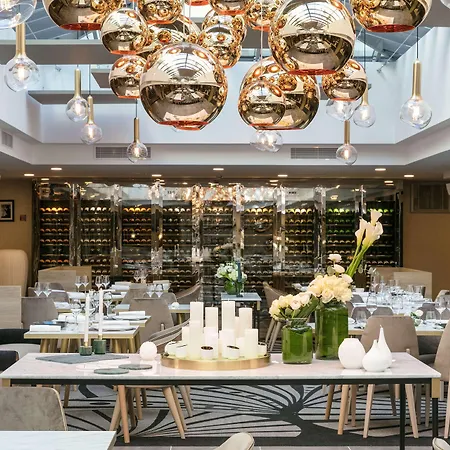 Niepce Paris, Curio Collection By Hilton Hotel Paris