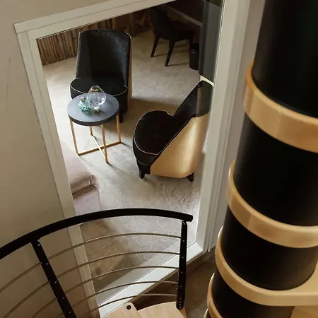 Niepce Paris, Curio Collection By Hilton 4*