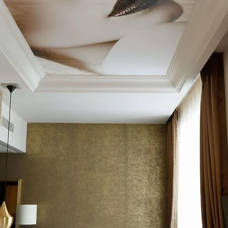 Niepce Paris, Curio Collection By Hilton Hotel 4*