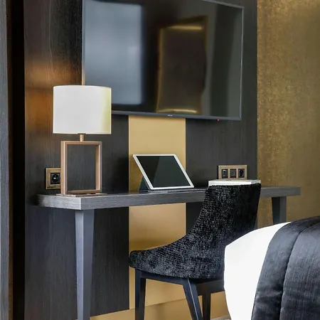 Hotel Niepce Paris, Curio Collection By Hilton Paris