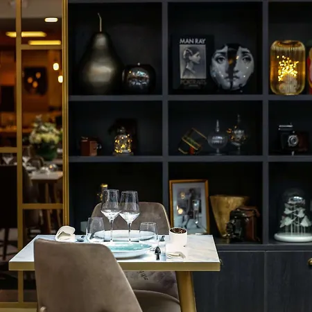 Hotel Niepce Paris, Curio Collection By Hilton Paris