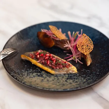 Niepce Paris, Curio Collection By Hilton 4*