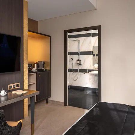 Hotel Niepce Paris, Curio Collection By Hilton 4*