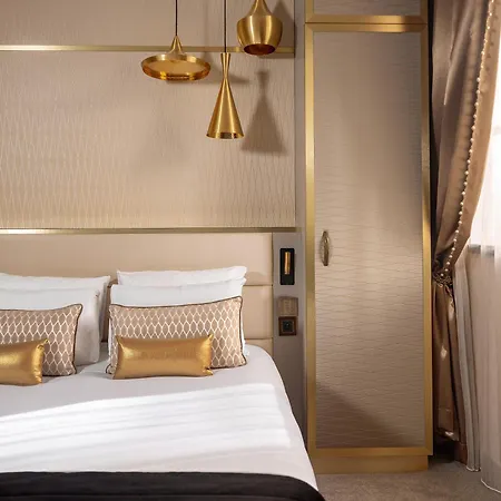 Hotel Niepce Paris, Curio Collection By Hilton Parijs