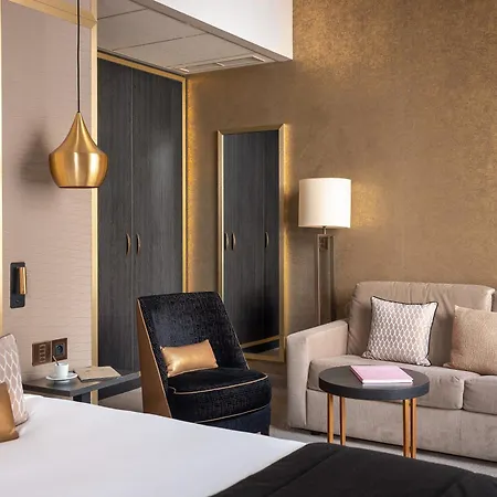 Hotell Niepce Paris, Curio Collection By Hilton Paris