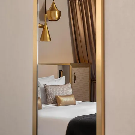 Hotel Niepce Paris, Curio Collection By Hilton