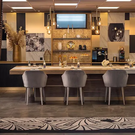 Hotel Niepce Paris, Curio Collection By Hilton Parigi