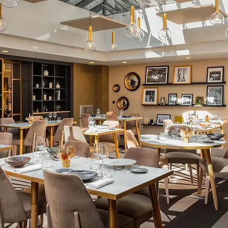 Niepce Paris, Curio Collection By Hilton Paris