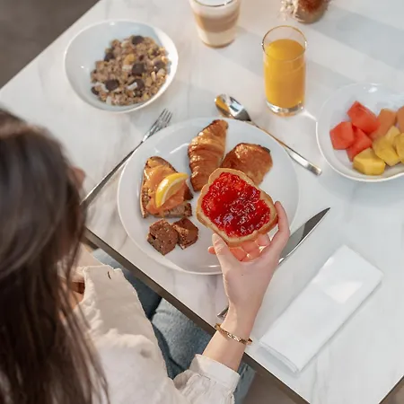 Hotel Niepce Paris, Curio Collection By Hilton 4*