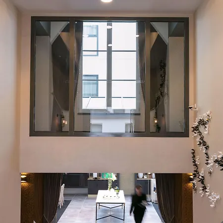 ホテル ニエプス キュリオ コレクション バイ ヒルトン