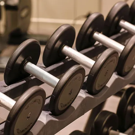 ホテル ニエプス キュリオ コレクション バイ ヒルトン