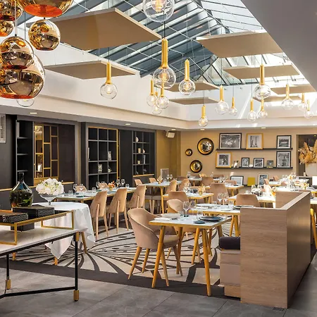 Hotel Niepce Paris, Curio Collection By Hilton Parigi