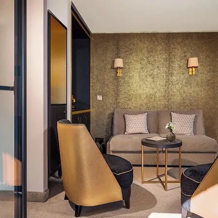 Niepce Paris, Curio Collection By Hilton Hotel