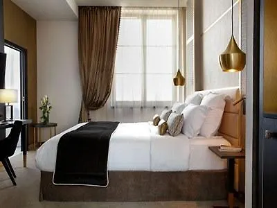 Niepce Paris, Curio Collection By Hilton Paryż