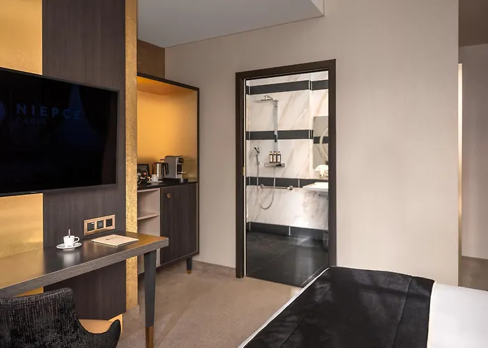 Hotel Niepce Paris, Curio Collection By Hilton 4*