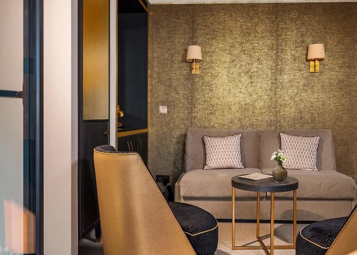Niepce Paris, Curio Collection By Hilton 4* Párizs