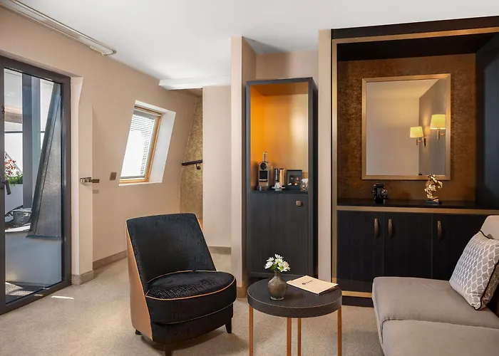 Niepce Paris, Curio Collection By Hilton Отель