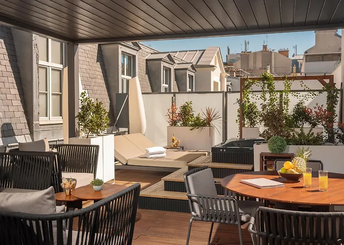 Hotel Niepce Paris, Curio Collection By Hilton