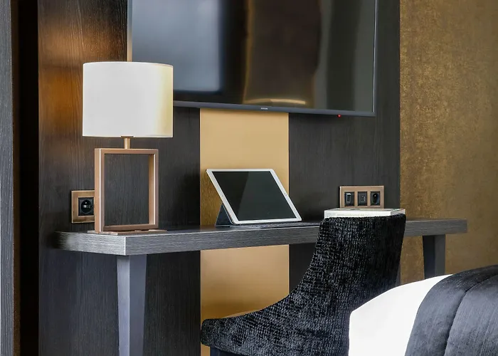 Niepce Paris, Curio Collection By Hilton