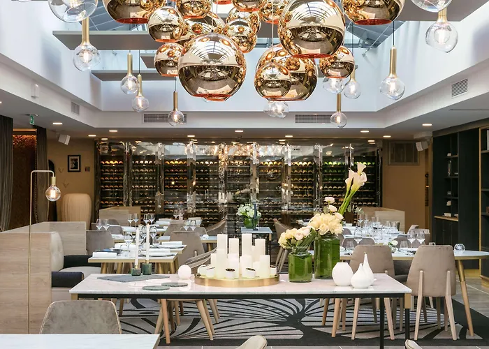 Niepce Paris, Curio Collection By Hilton Hotel Paris