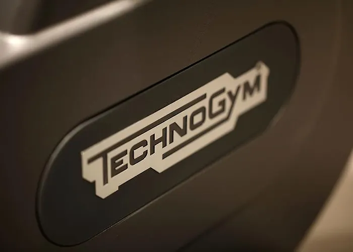 Niepce Paris, Curio Collection By Hilton Hotel